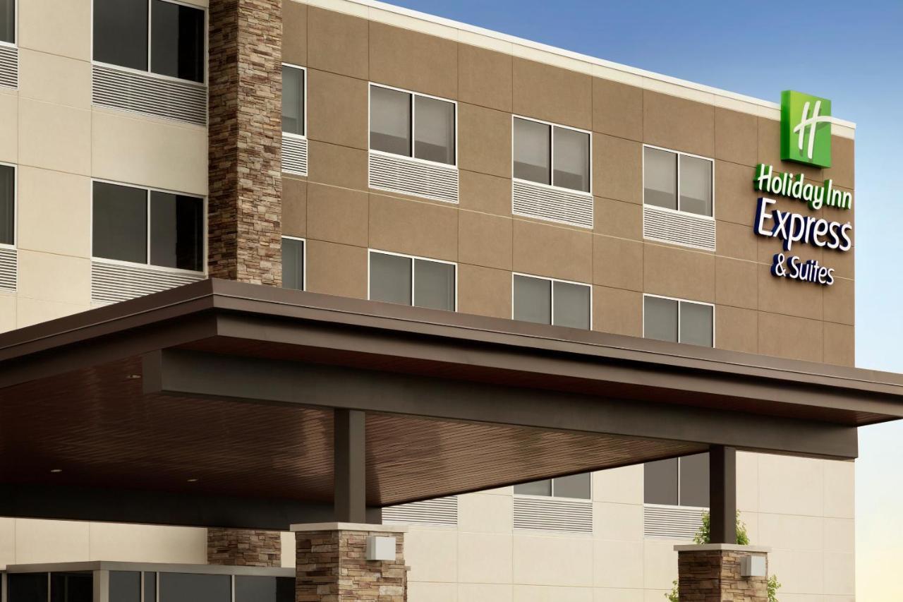Holiday Inn Express & Suites - Milwaukee West Allis By Ihg Extérieur photo