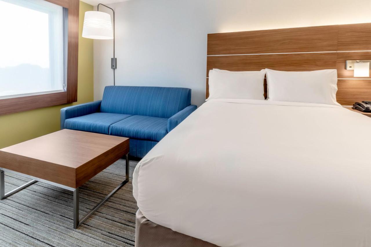 Holiday Inn Express & Suites - Milwaukee West Allis By Ihg Extérieur photo